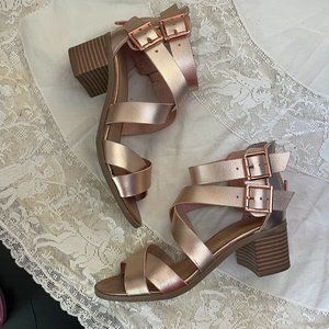 MATERIAL GIRL ROSE PINK SANDALS SZ 5.5